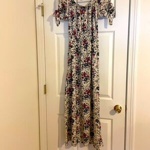 Band of Gypsies floral dress! Lovely style & floral print w/ties at sleeves. SzM